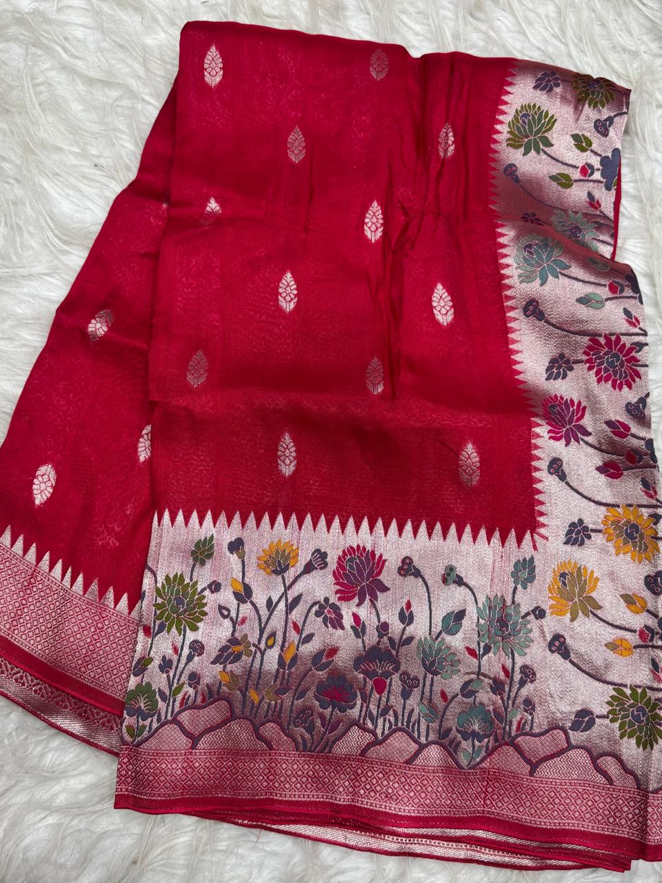 20 COUNT GEORGETTE MATKA TUSSER SAREE