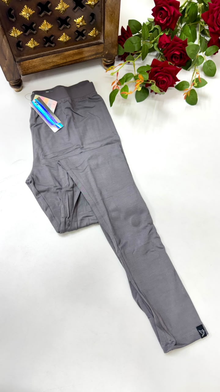 Ladies Chudidhar Leggings (M) Size