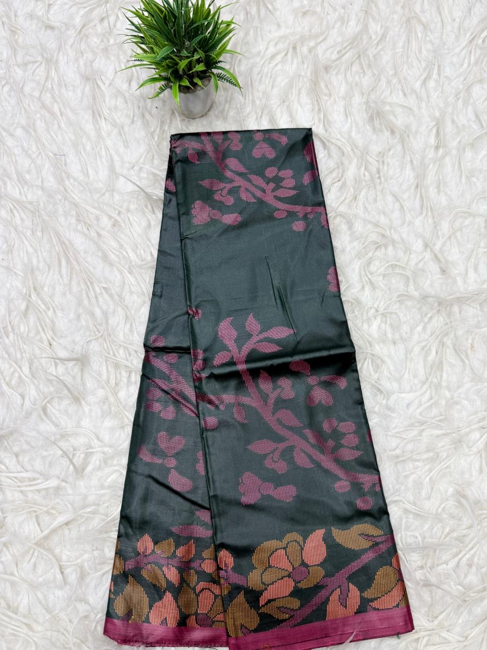 Kolkata Pattu Saree