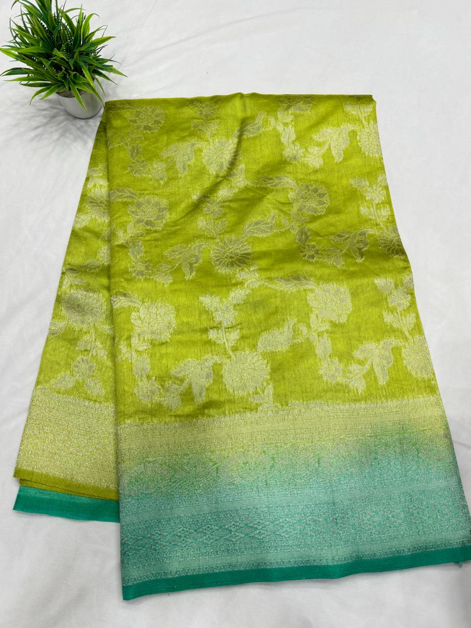 Semi Benarasi Sarees
