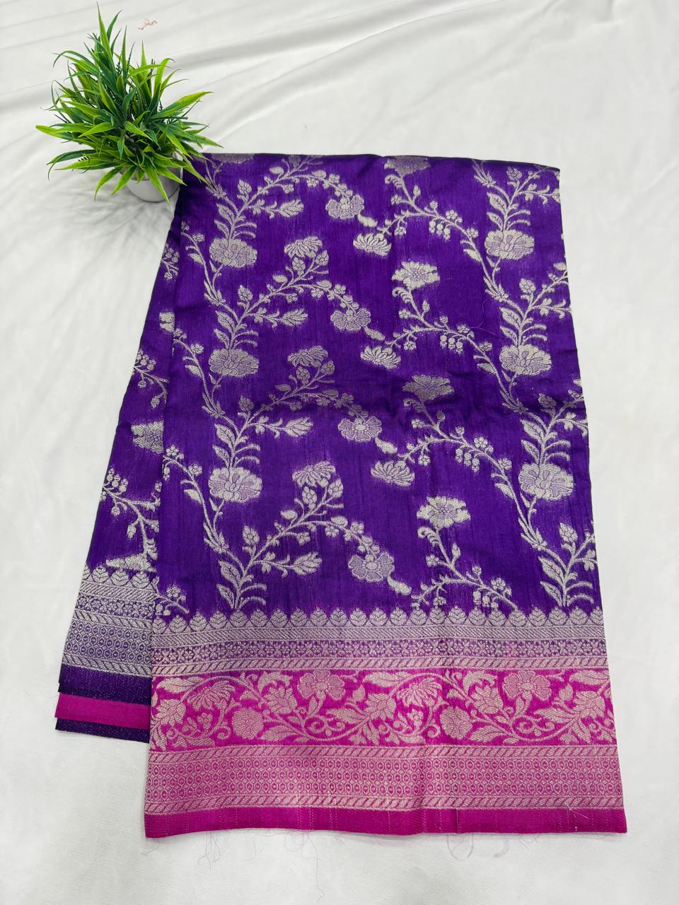 Semi Benarasi Sarees