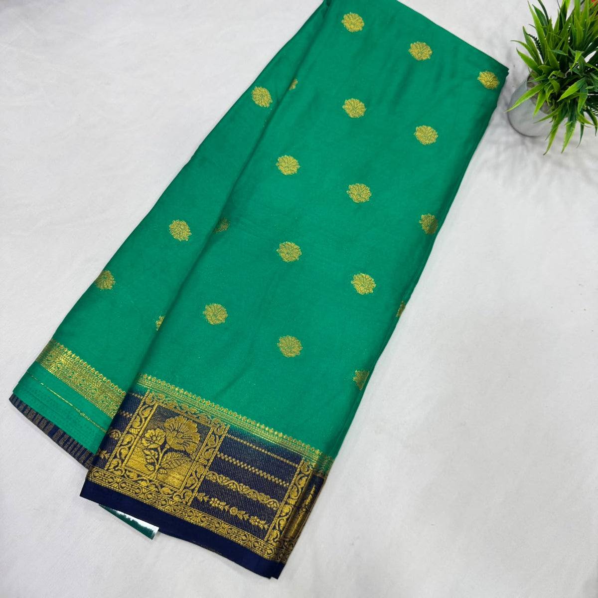 Benny Crape Saree