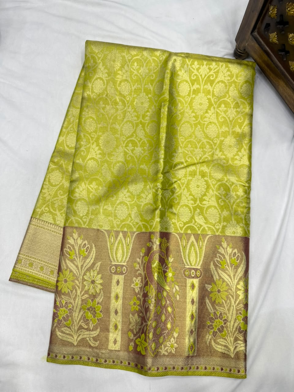 Pure kanjivaram 72gram Tissue saree