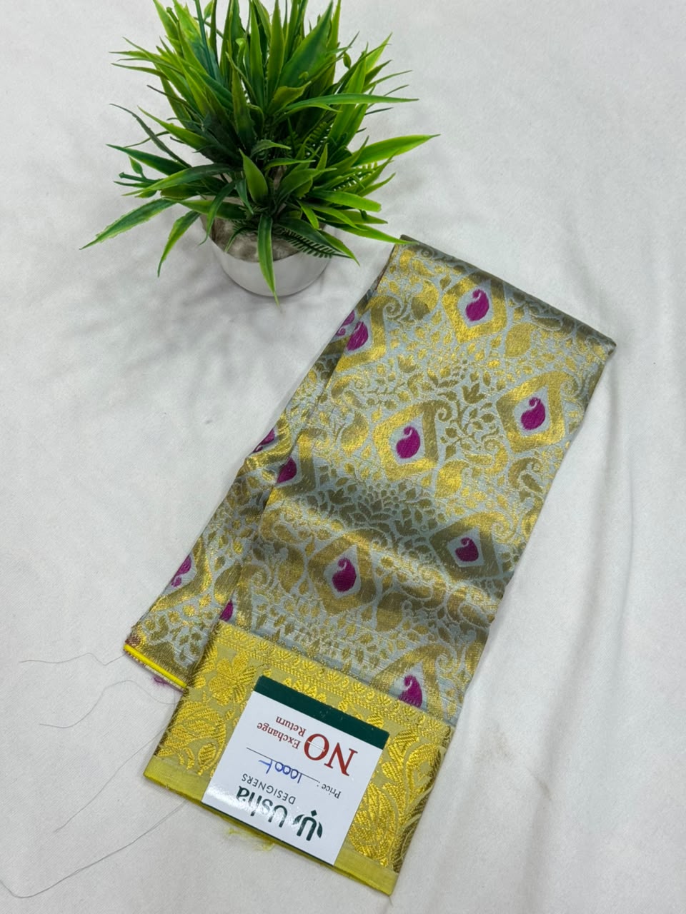 Zero Size Pattu Parikini