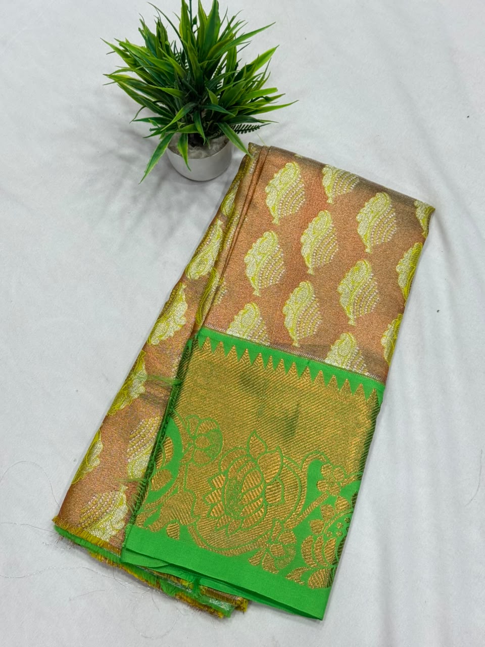 3 TO 4 years Pattu Parikini Half Mix