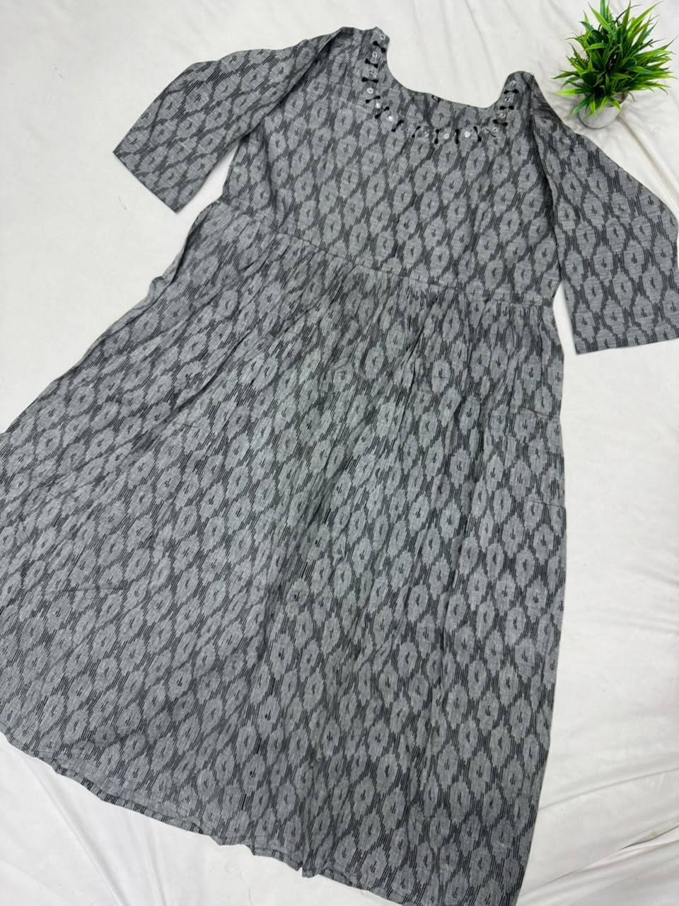 Ladies Frocks XL - Size