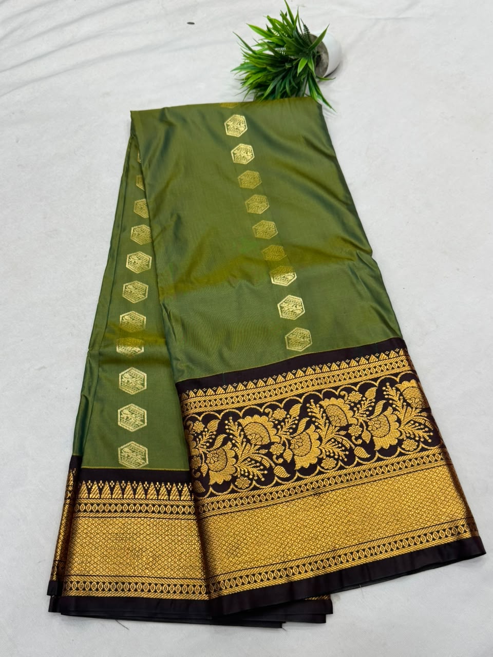 Apoorva Pattu Sarees