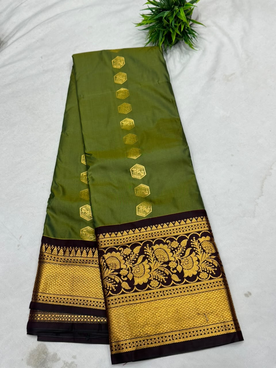 Apoorva Pattu Sarees