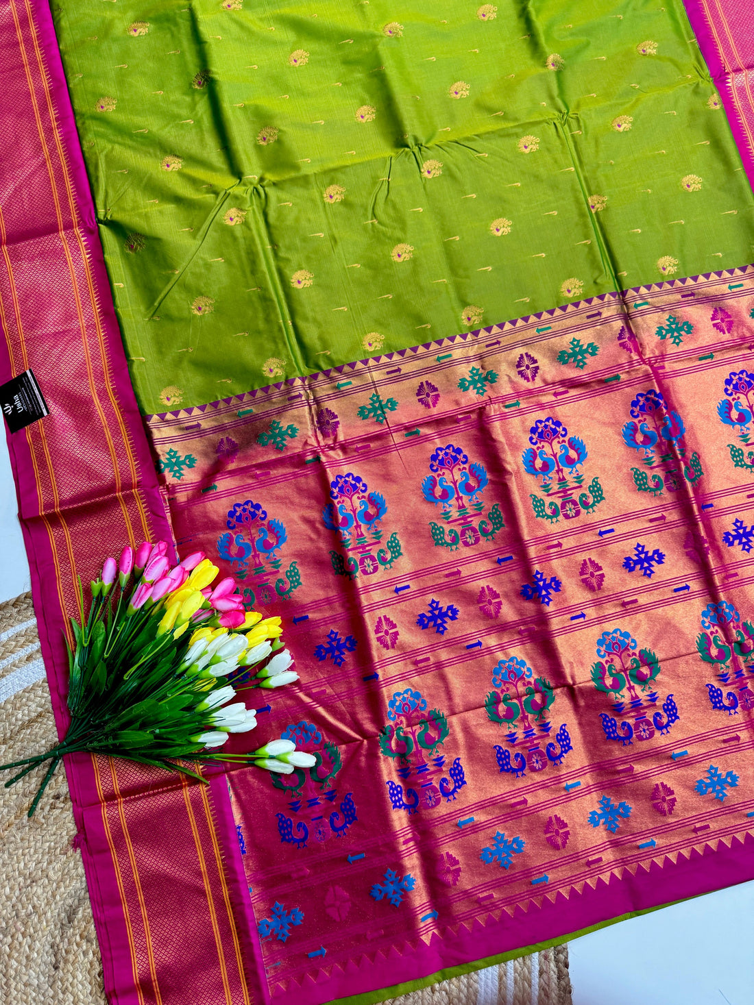 Pythani Elakal Butta Sarees