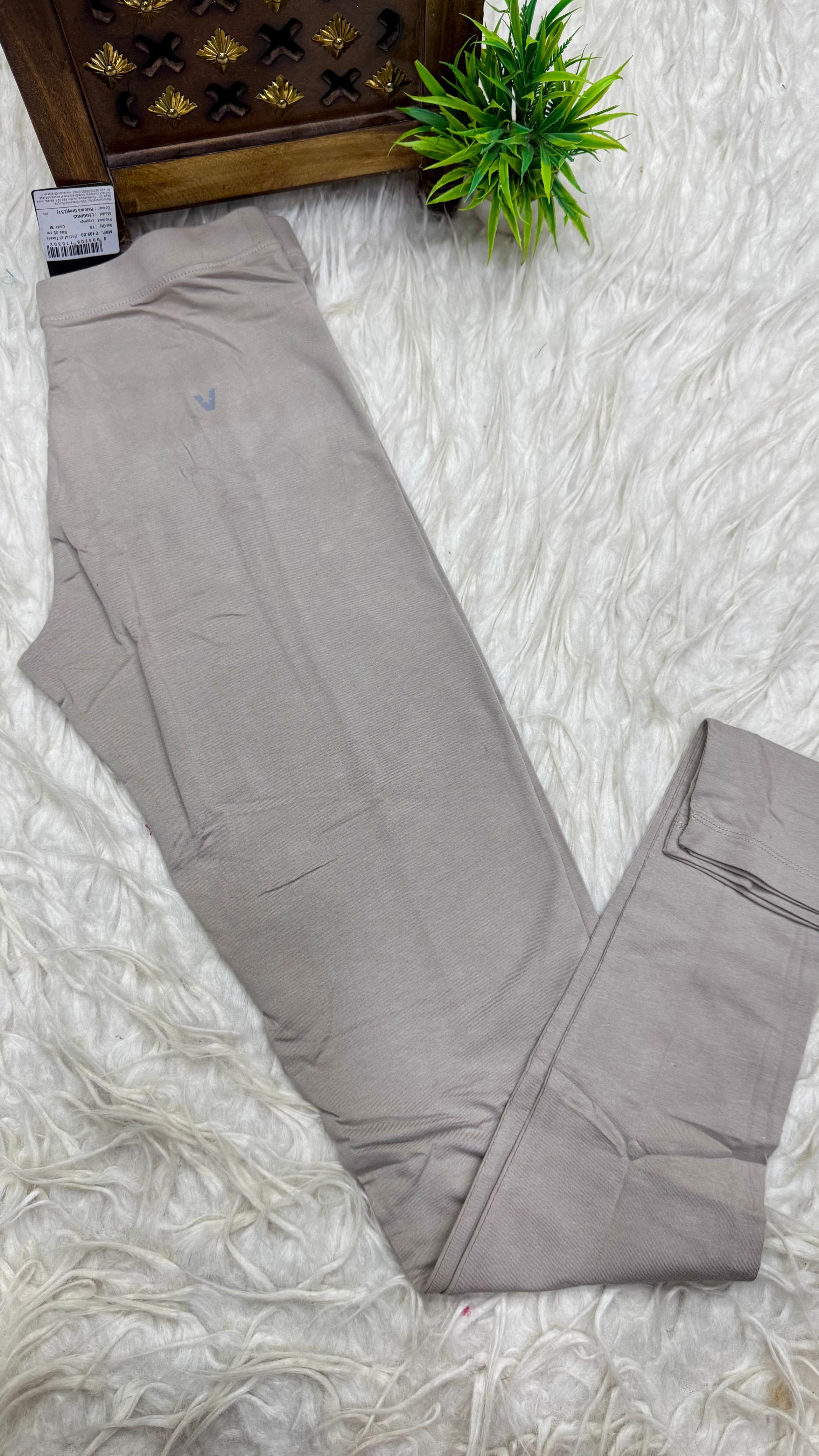 V Star Brand Ladies Chudi Leggings (XL) Size